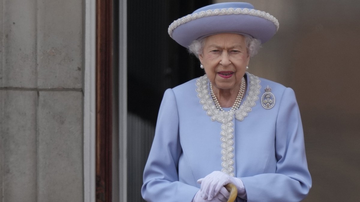 Kraliçe'nin çocukları anneleriyle anılarını anlattı