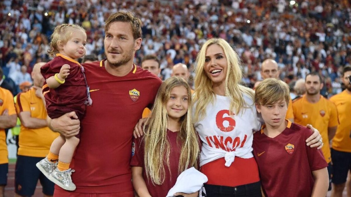 Francesco Totti, eski eşi Ilary Blasi tarafından nasıl aldatıldığını anlattı: Depresyona girdim, inanamadım