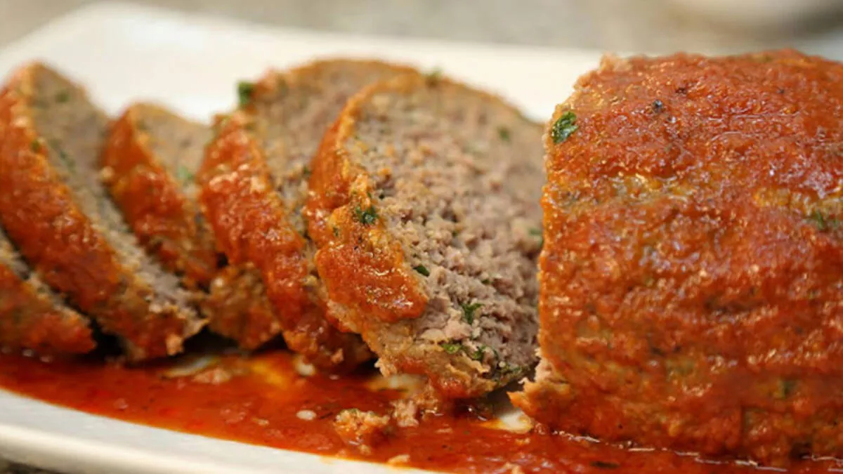 Tam bir misafir yemeği! Rosto köfte hem yüzünü kara çıkartmaz, hem de tadıyla mest eder