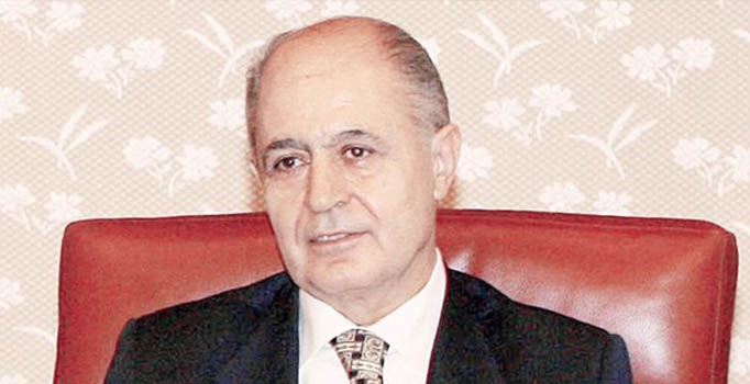 10. Cumhurbaşkanı Ahmet 
Necdet Sezer hastanede