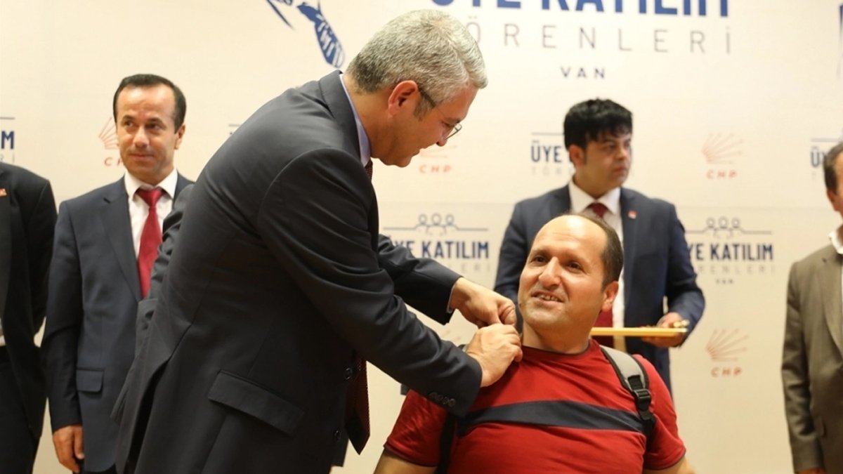 Van'da 800 kişi CHP'ye katıldı