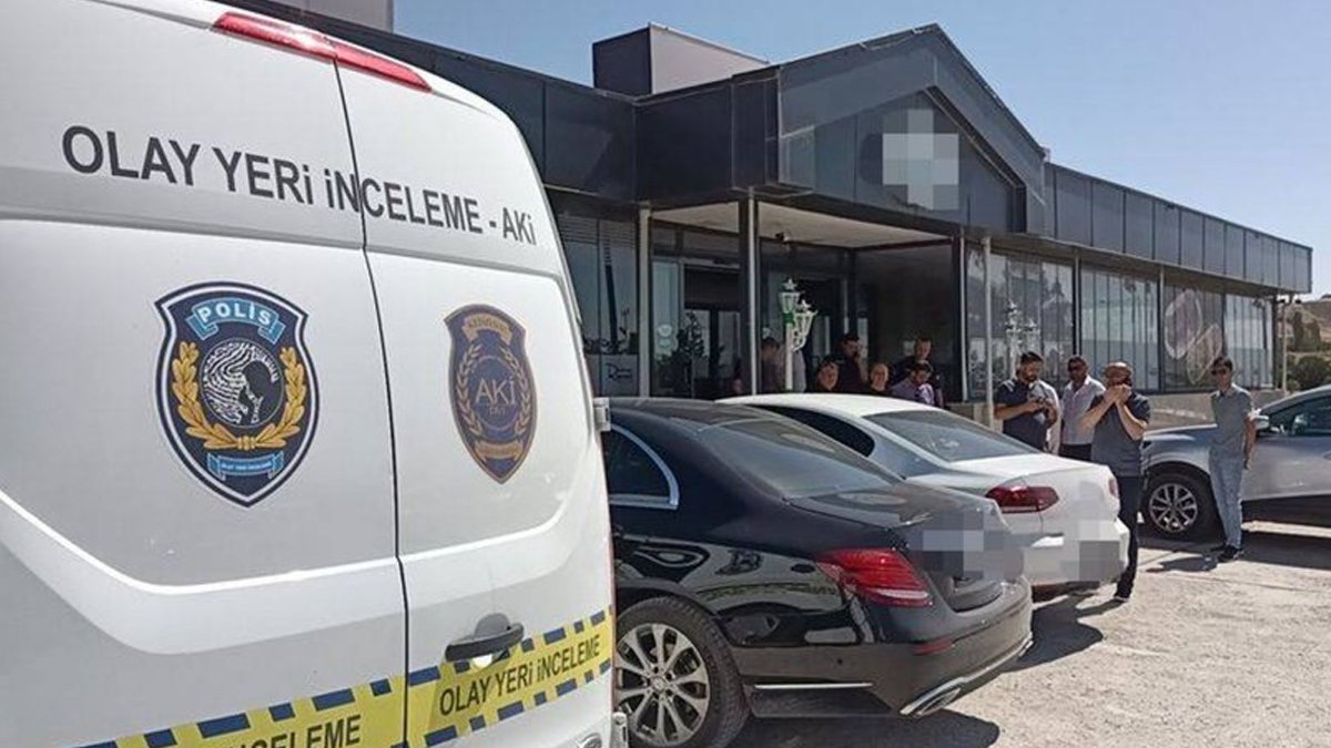 Barışmak istemeyen eşini katletti! Yakalanacağını anlayınca intihar etti