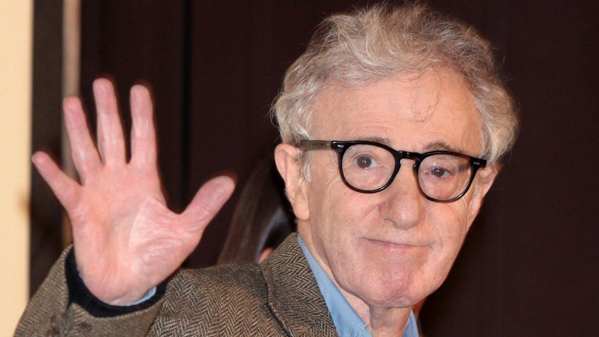 Вуди аллен 2023. Вуди Аллен. Американский Режиссёр Вуди Аллен. Woody Allen Oscar. Американский кинорежиссер, писатель, актер, продюсер - Вуди Аллен.