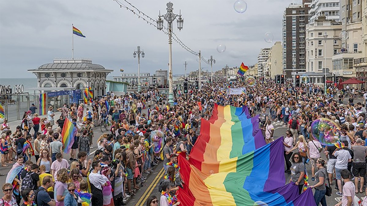 Cinsellik üzerine en kapsamlı çalışma: Eşcinsellik geni yok