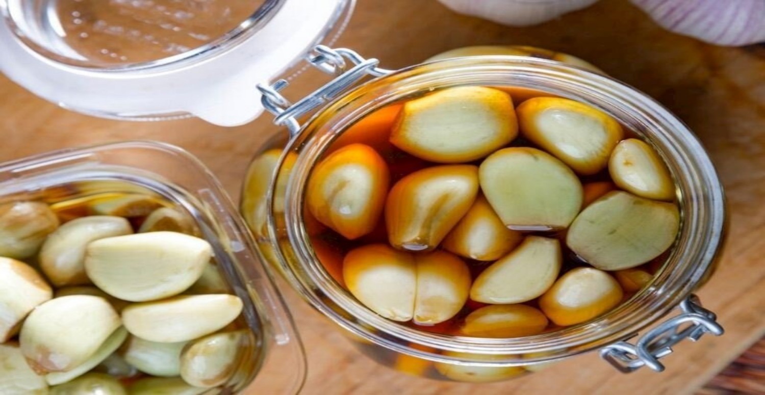 Sarımsak turşusunun faydaları nelerdir, nasıl yapılır? Sarımsak turşusu tarifi