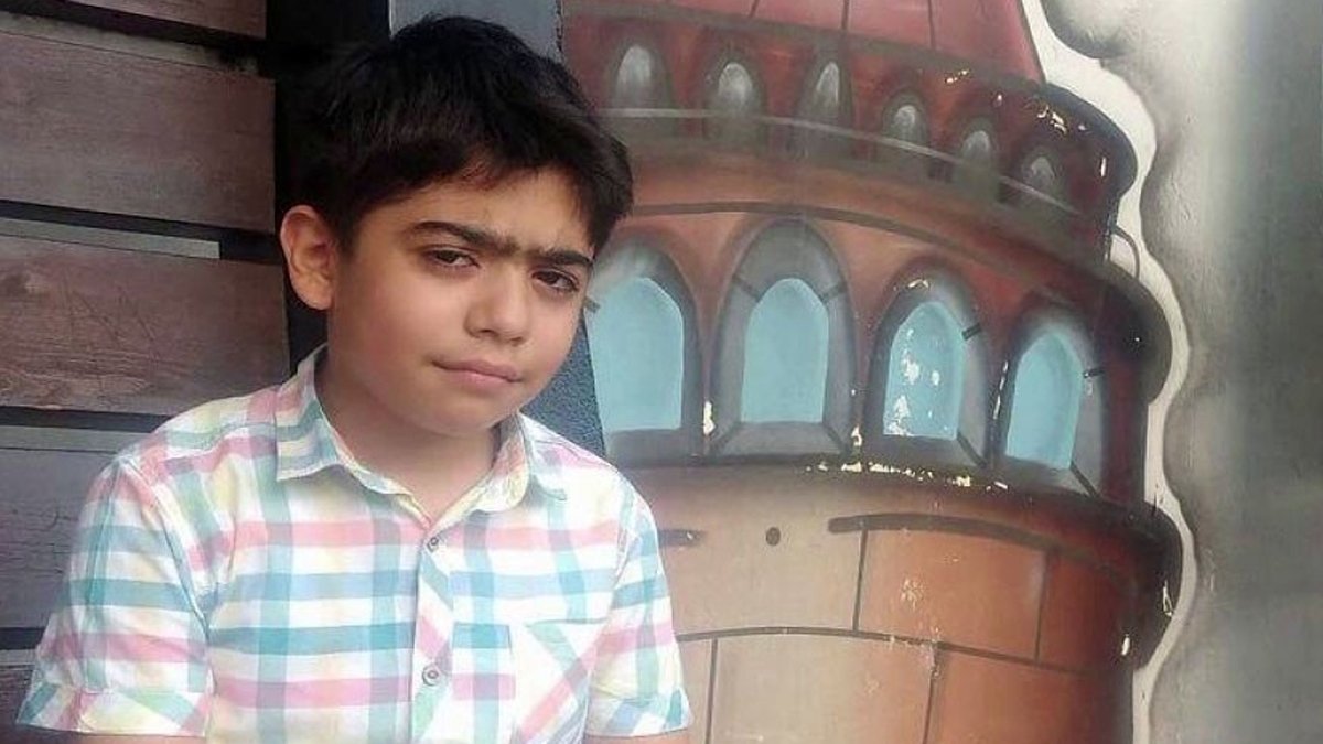 12 yaşındaki çocuk okul bahçesinde aniden hayatını kaybetti