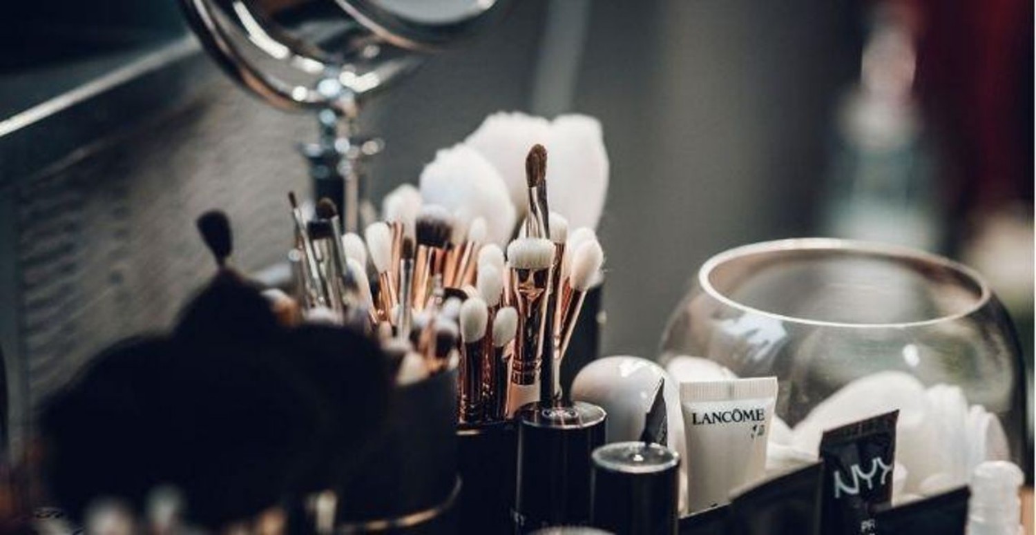 Rüyada makyaj yapmak ne anlama gelir? Rüyada makyaj yapmak anlamı, tabiri