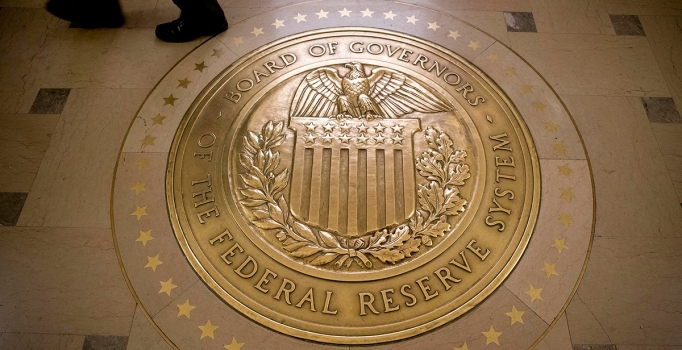 ABD'de faiz artışının
ötelenmesiyle doları düşürdü