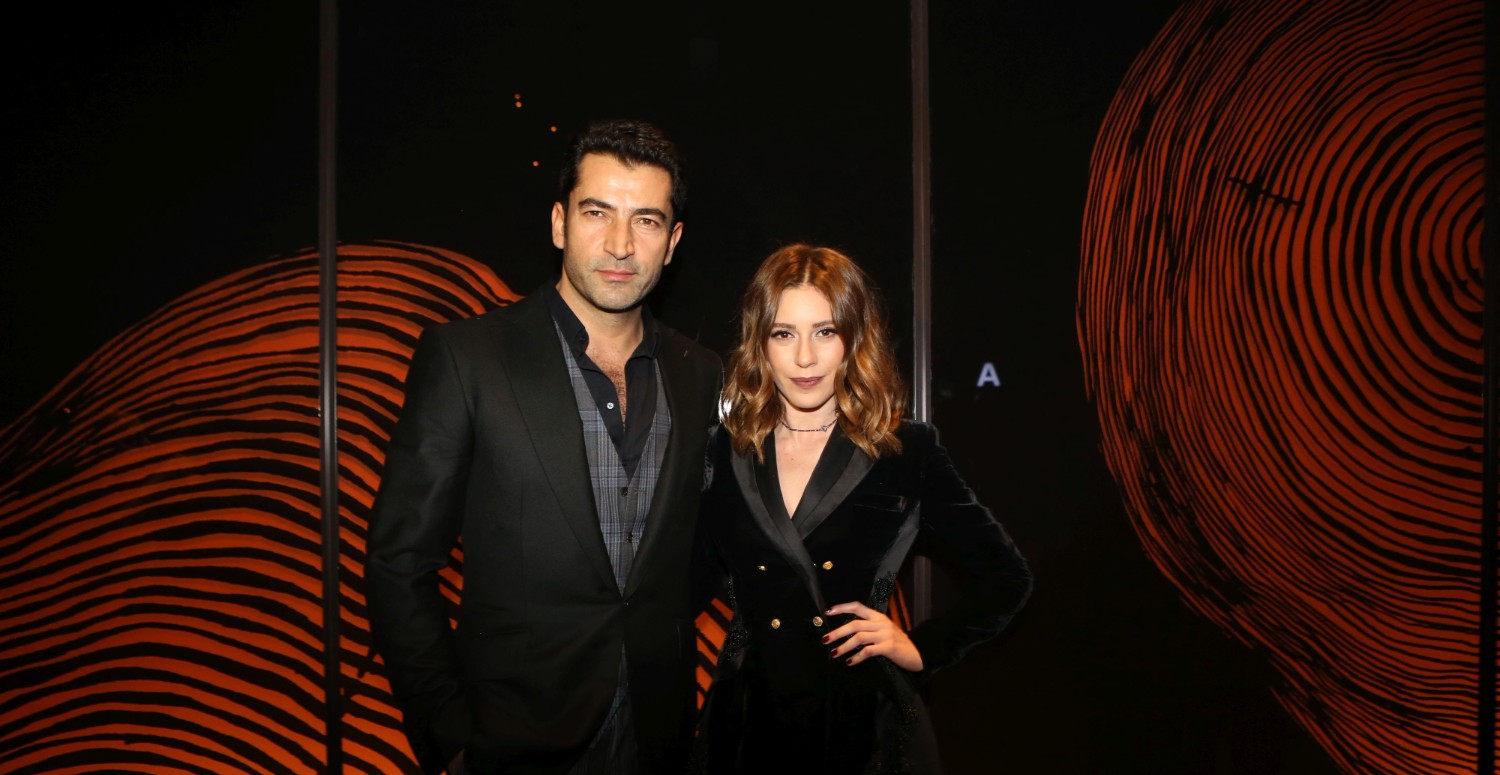 Boşanıyorlar mı? Kenan İmirzalıoğlu ve Sinem Kobal çiftine dair şok iddialar! İmirzalıoğlu'ndan cevap gecikmedi!