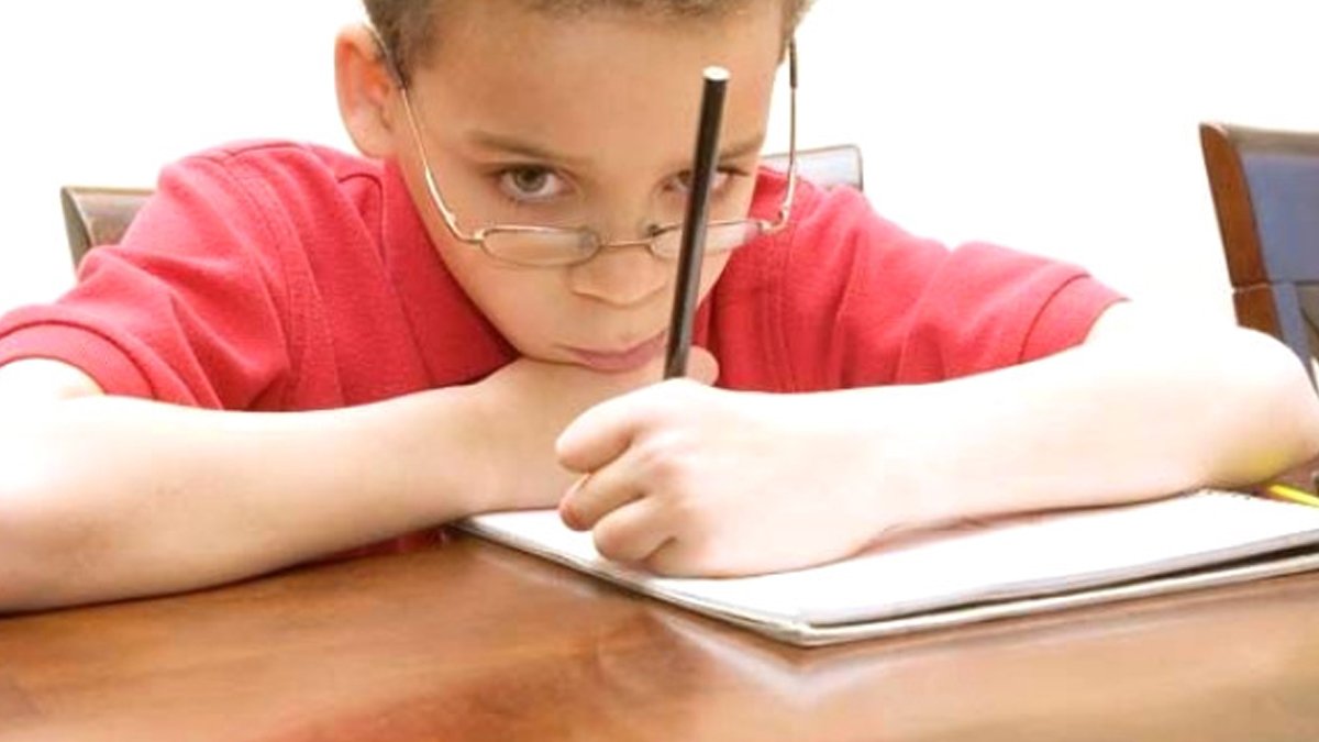 Solak insanlar hakkında şaşırtıcı 8 gerçek! Hiç birini daha önce duymadınız...