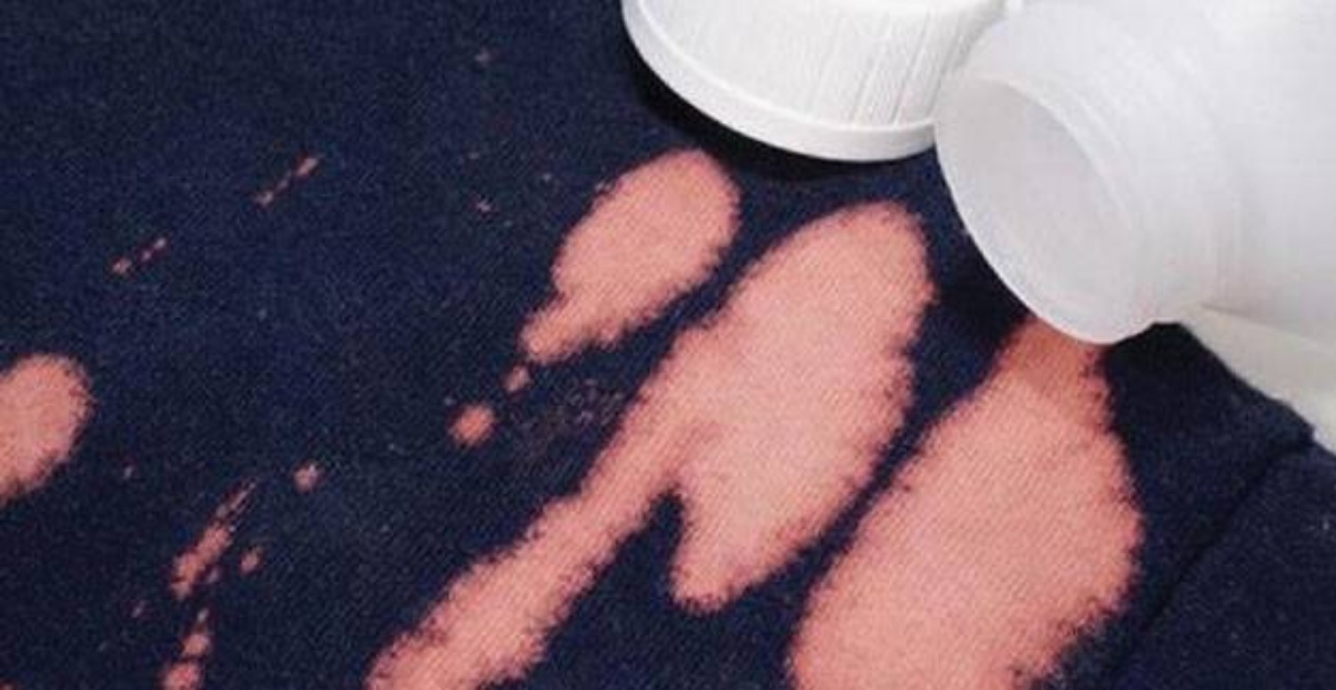 Çamaşır suyu lekesi nasıl çıkar? Kıyafete sıçrayan çamaşır suyu lekelerini çıkarma yöntemleri