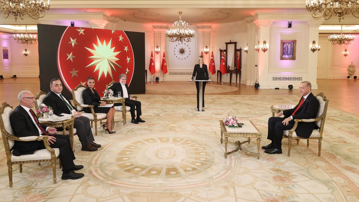 Erdoğan'dan Abdülkadir Selvi'ye: Sen de Ahmet Hakan gibi köşende gereğini yap