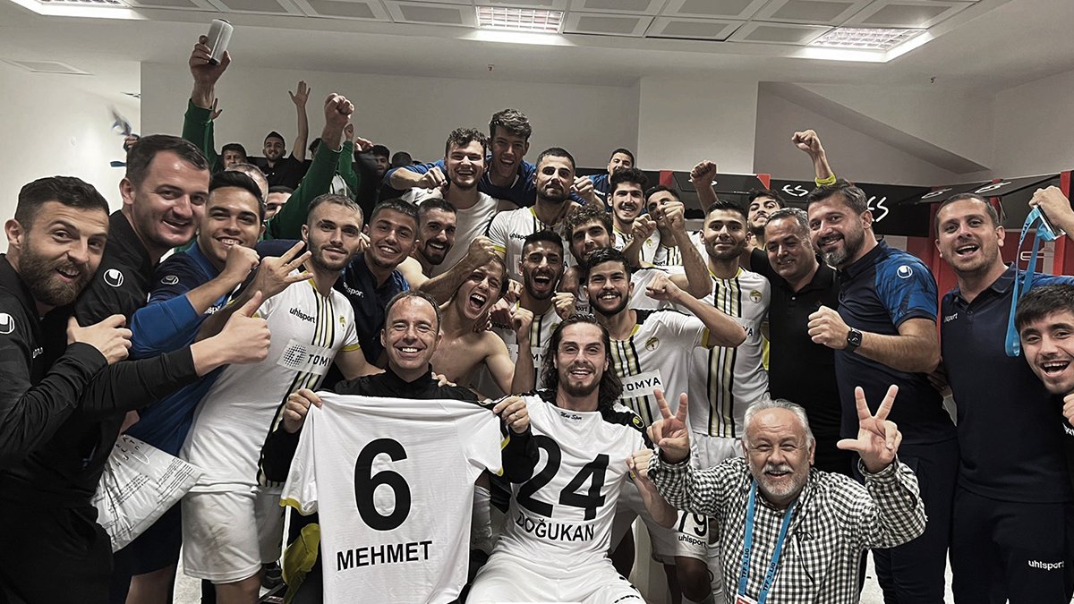 Muşspor’un Eskişehir galibiyeti sonrası taraftardan görülmemiş kutlama