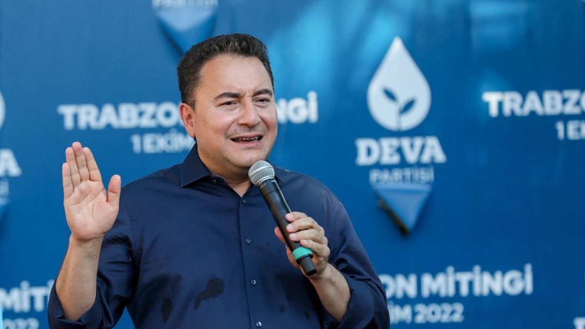 Babacan: Ülkeyi cep telefonu almayı aşağılık bir heves olarak görenler yönetiyor