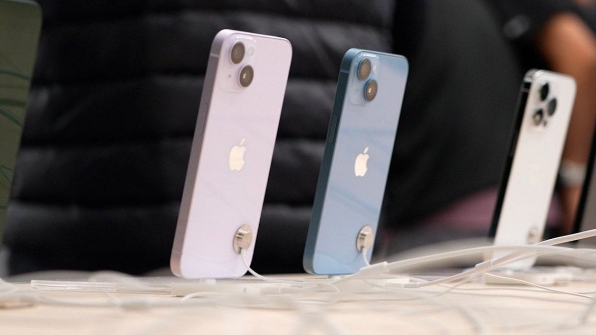 iPhone 14 ön siparişi verenlere Boğaz'da tekne turu