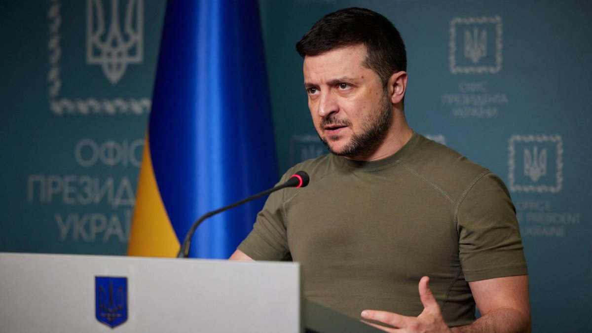 Zelenskiy kritik kararnameyi imzaladı: Tüm müzakere kapılarını kapattı