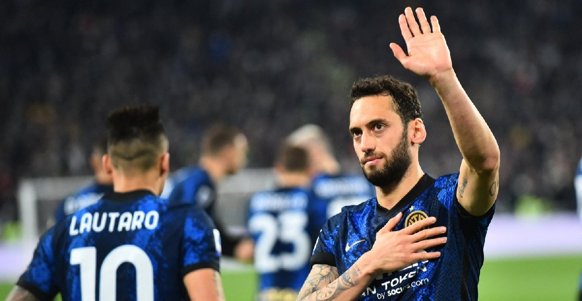 Hakan Çalhanoğlu A Milli Takımı mı bırakıyor? Kafa karıştıran paylaşım!