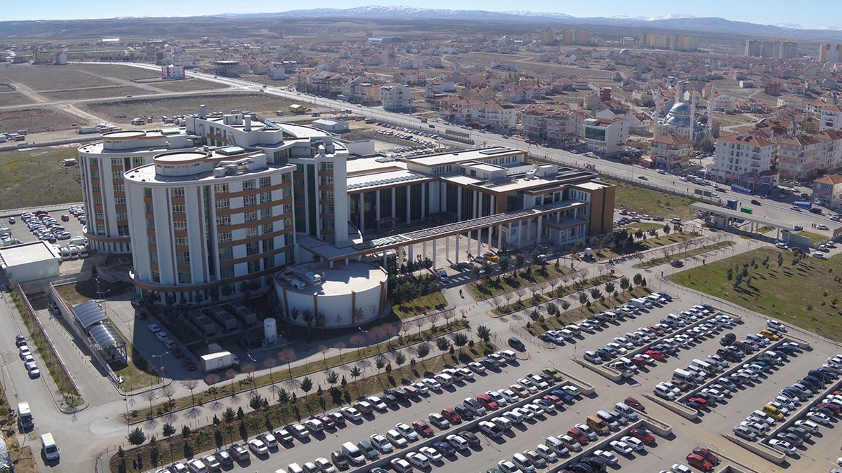 Evinin bahçesinde çoban köpeğinin saldırısına uğrayan kadın öldü