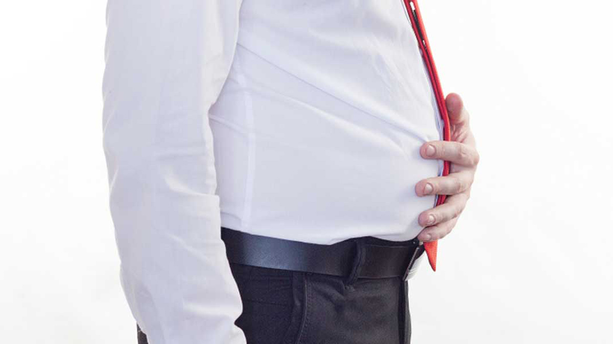 Karın şişkinliği mi yaşıyorsunuz? Evinizdeki bu iki malzemeyle karın şişkinliğine veda edin