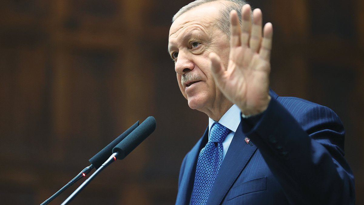 Bir yanda özgürlük açılımları diğer yanda basına sansür! İki ileri bir geri