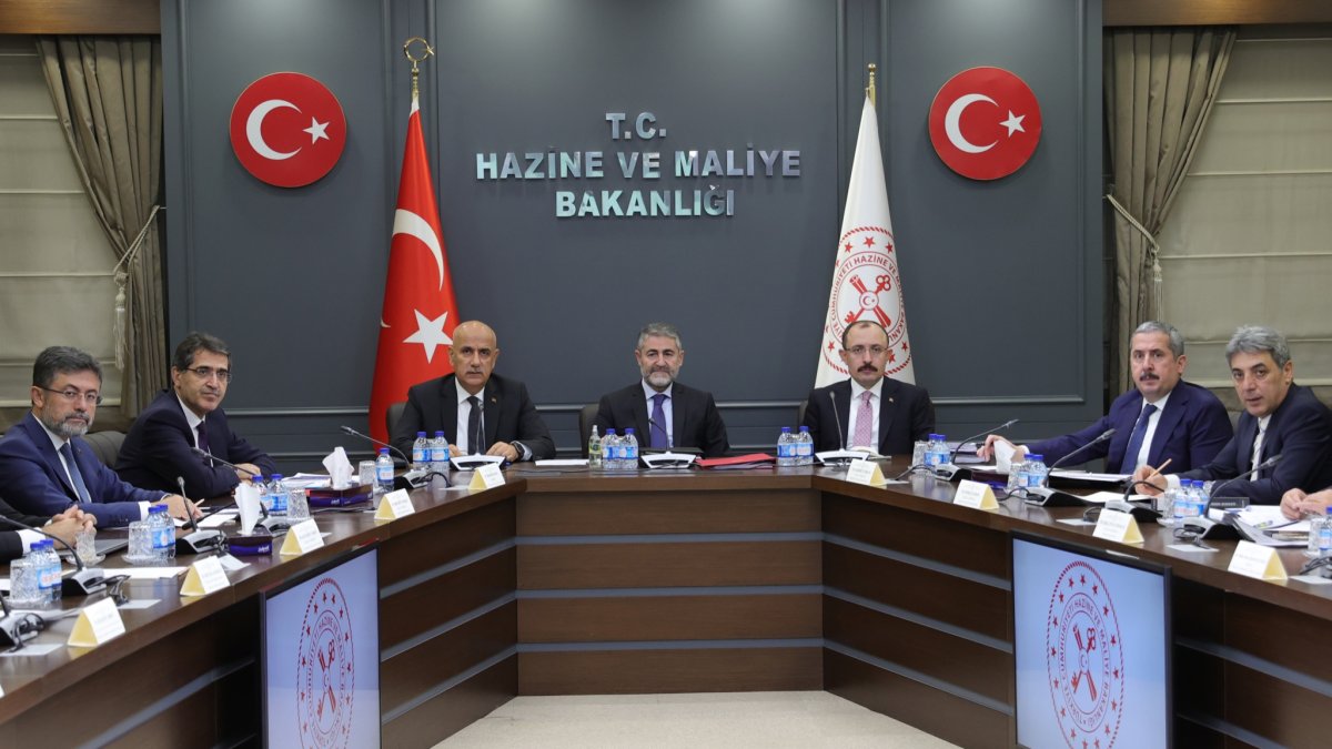 Bakan Nebati duyurdu: Et ve süt fiyatlarına 'arpalı' müdahale