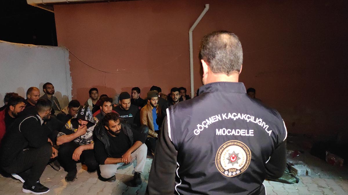 Edirne'de bir evden 29 düzensiz göçmen çıktı
