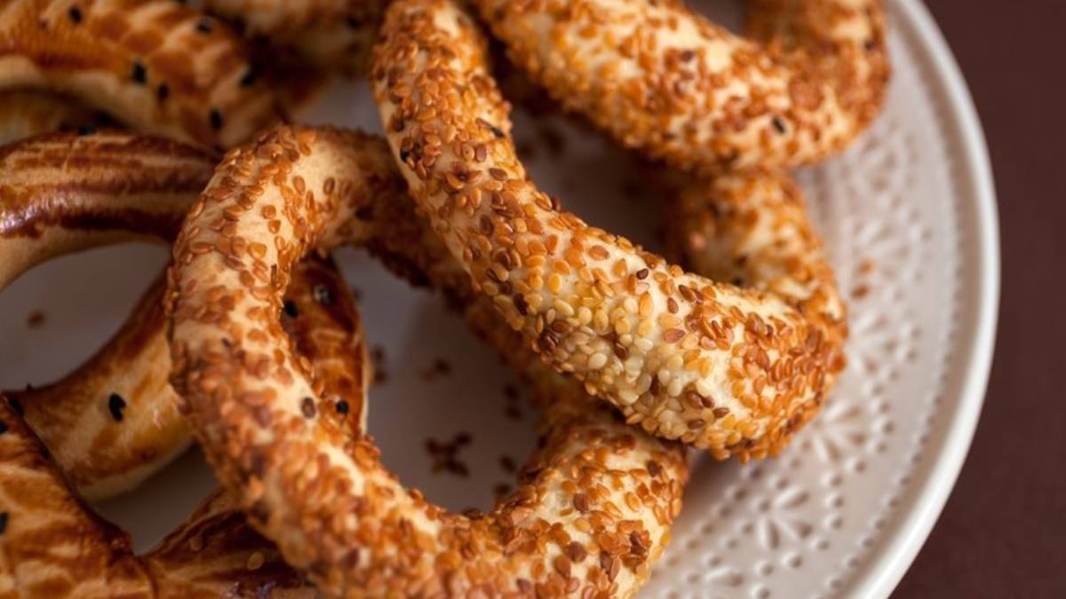 Kandillerin vazgeçilmezi! Bu tarif ile kandil simidiniz kıyır kıyır olacak: İşte ağızda dağılan kandil simidi tarifi ve yapılışı