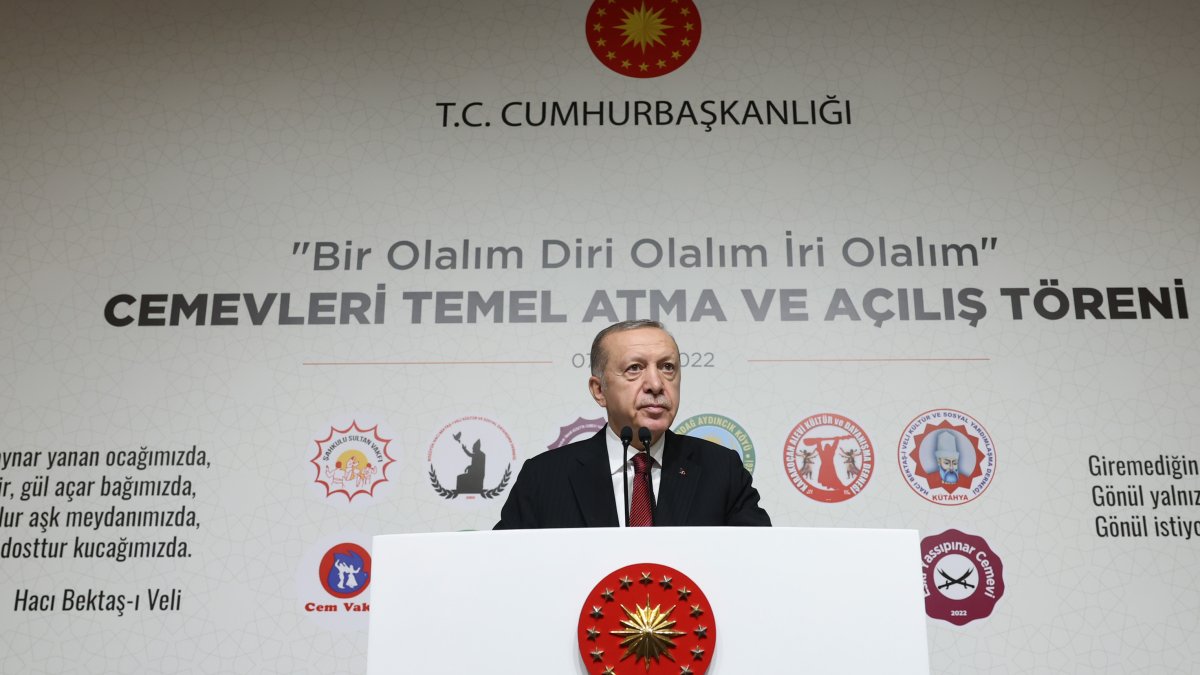 Erdoğan: Kültür ve Cemevleri başkanlığı kuruluyor