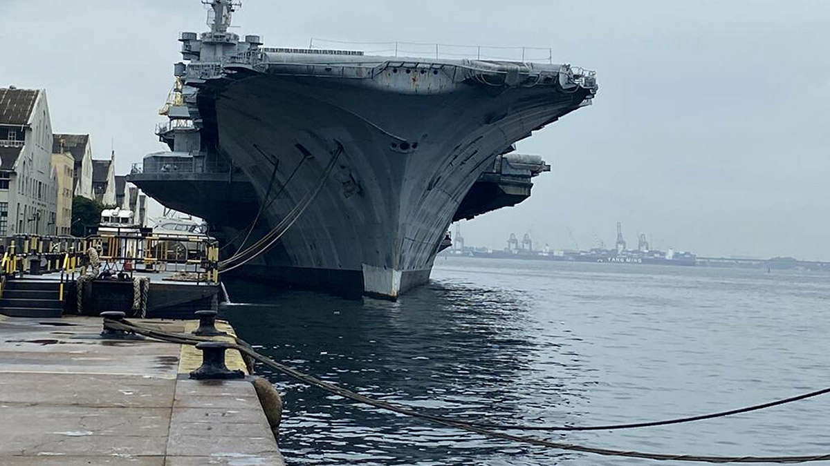 Geldiği gibi geri dönmüştü! 'Ölüm gemisi' Brezilya'ya kabul edilmedi