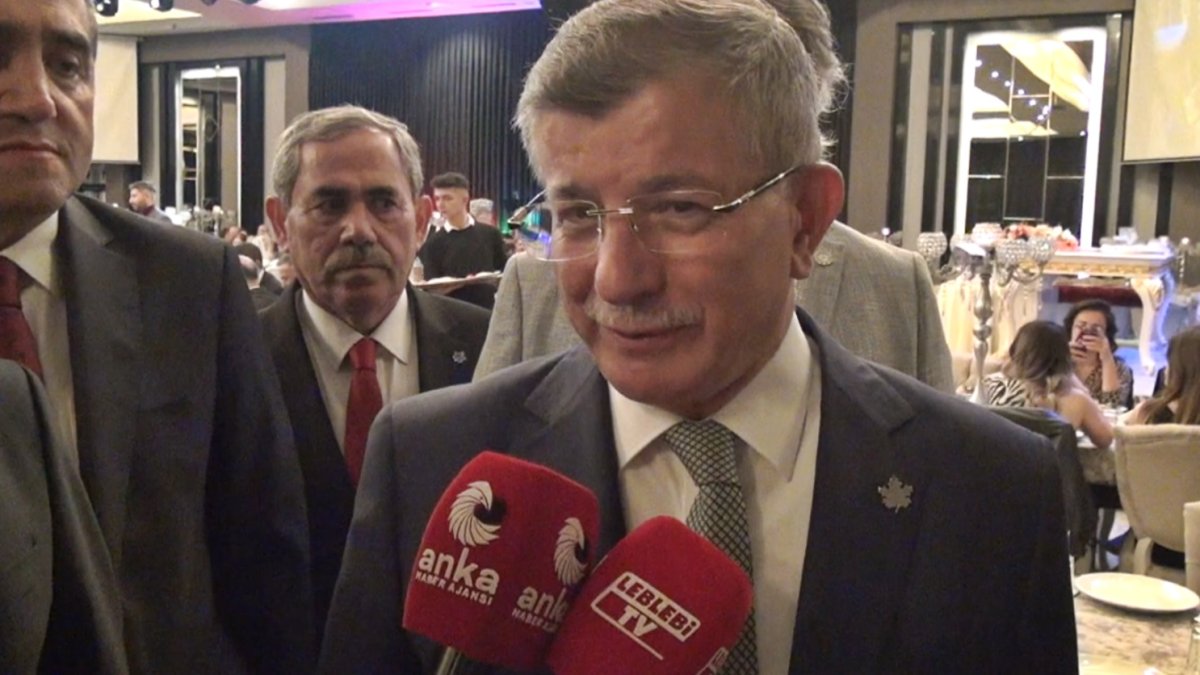 Davutoğlu'ndan 'başörtüsü' açıklaması: Anayasal düzenleme faydalı olacaktır