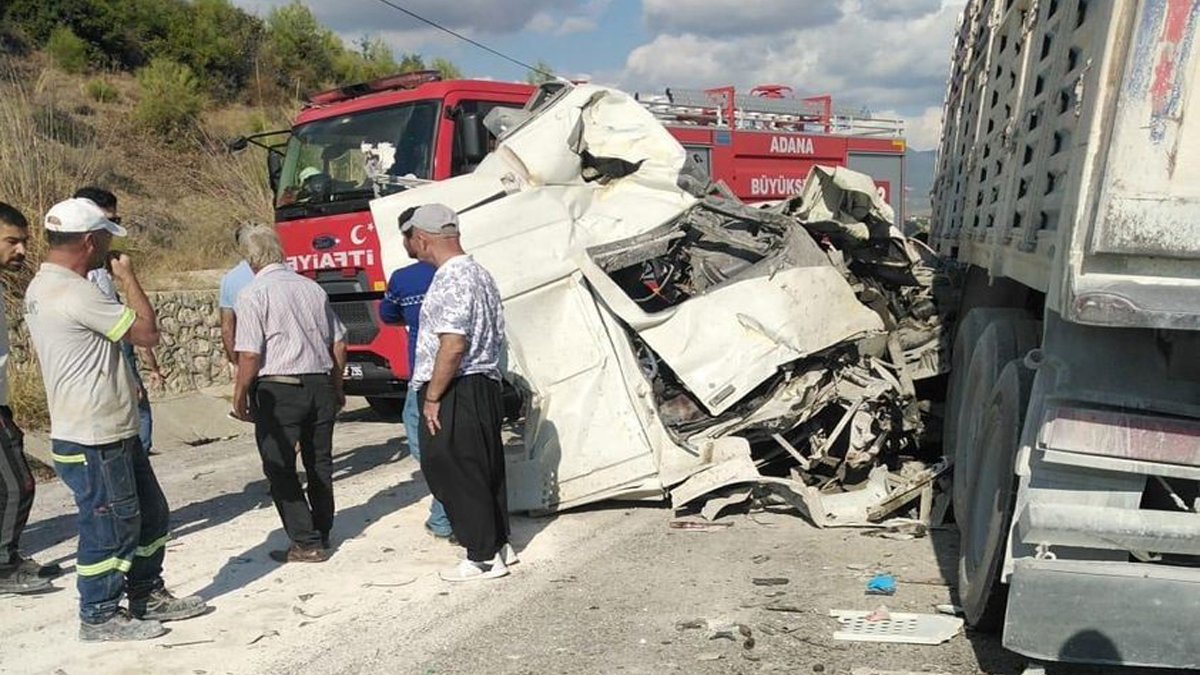 Adana'da zincirleme kaza: 3 kişi hayatını kaybetti, 2 kişi yaralandı