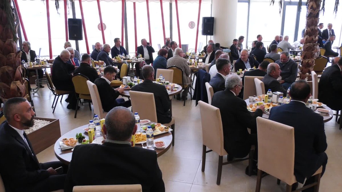 Yavaş, muhtarlarla görüştü: Buraya hesap vermeye geliyoruz