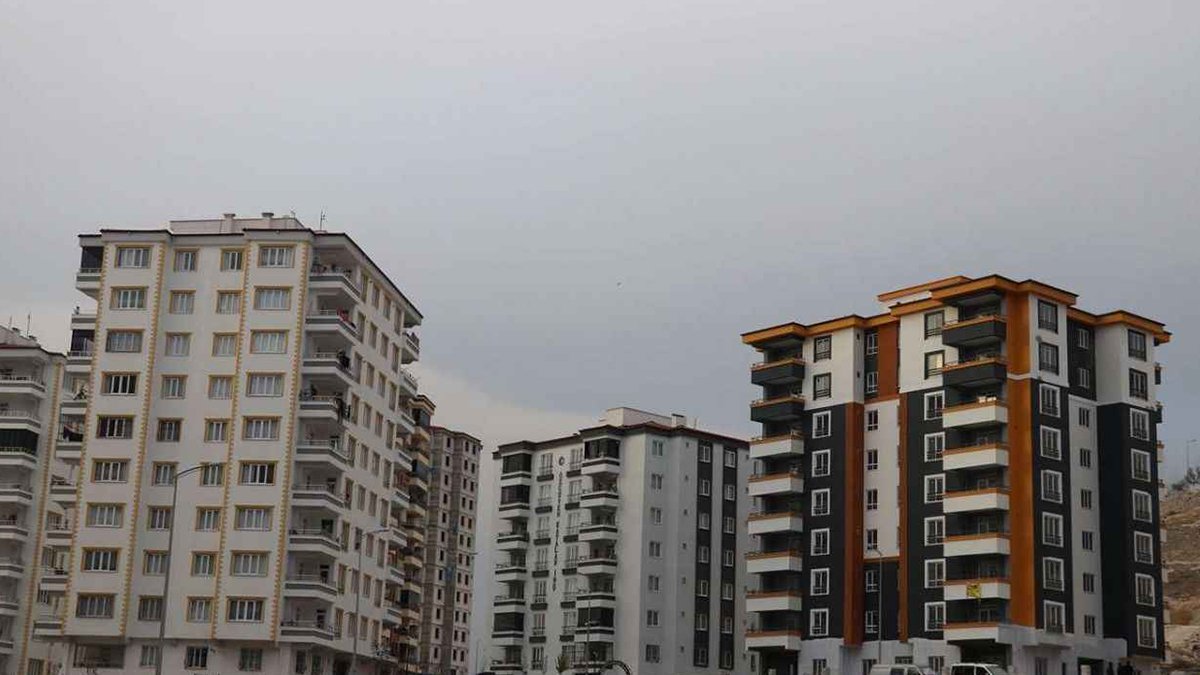 İşgüzarlığın böylesi! Kiraları yüzde 200 artırıp bir de şart koydular