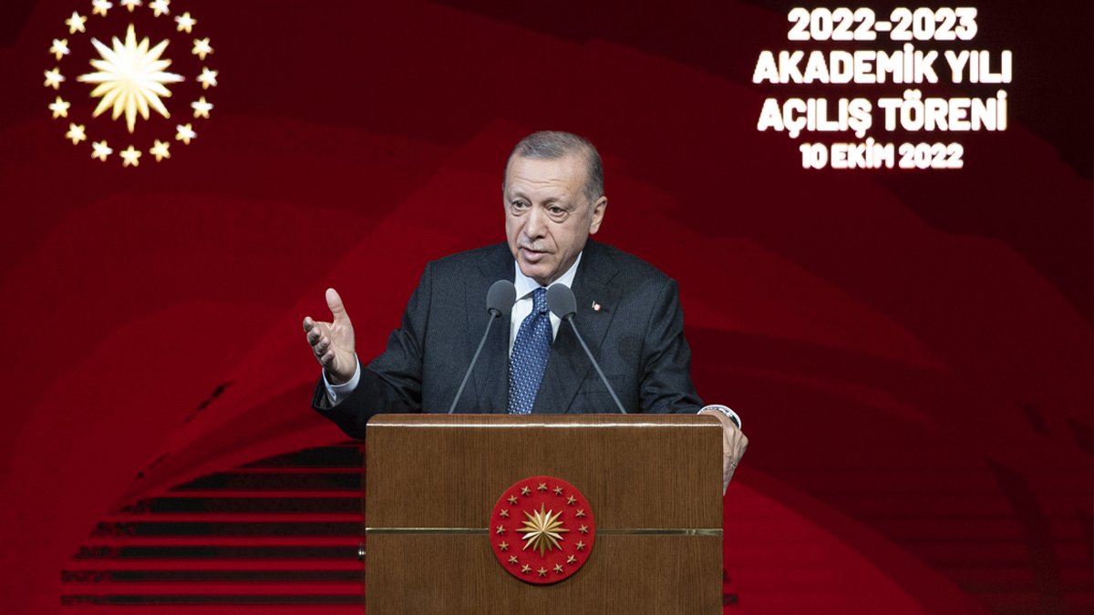 Erdoğan'dan Kılıçdaroğlu'na 'başörtüsü' tepkisi: Ne özgürlüğü tekme tokat dışarı attınız