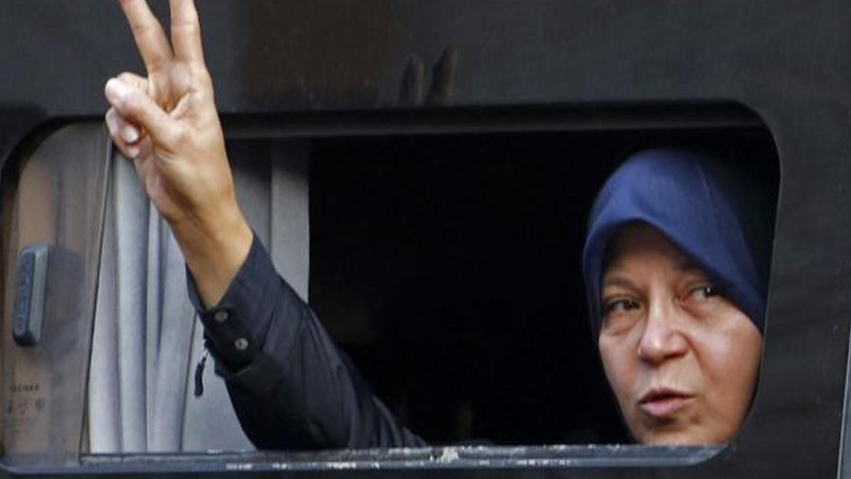 İran'da eski Cumhurbaşkanın kızı "kamu düzenini bozma" suçlamasıyla tutuklandı