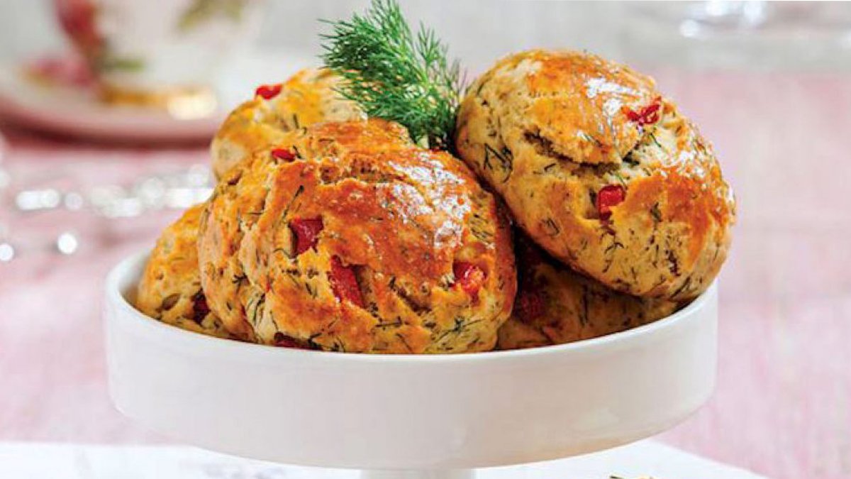 Kahvaltıya kaynananızı çağırın ona hünerlerinizi gösterin! İşte sebzeli poğaçanın tarifi