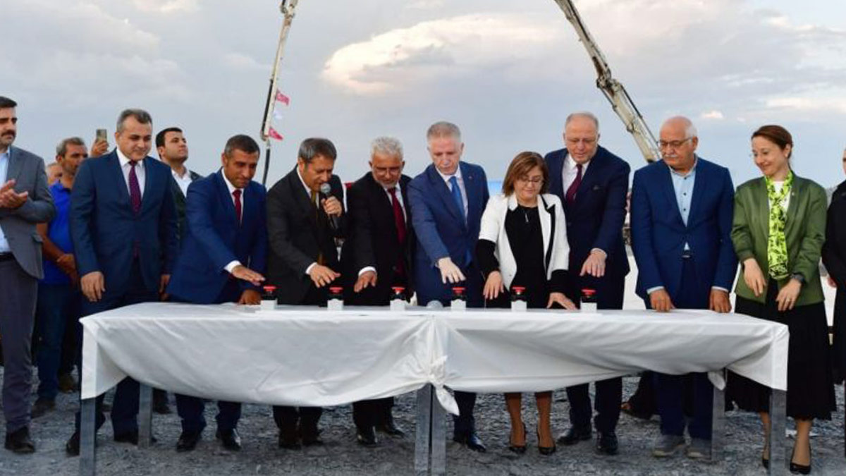 Otogar ihalesi, temel atma töreninden sonra yapıldı