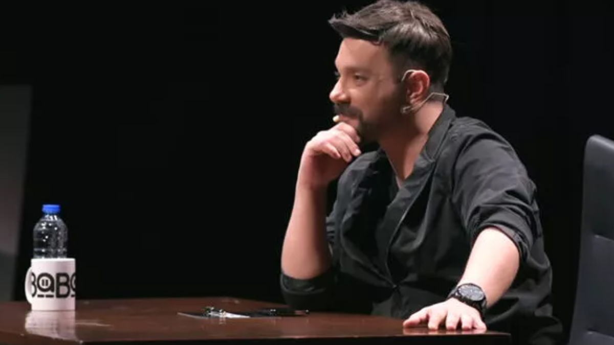 İzlenme rekorlarını alt üst etmişti! Oğuzhan Uğur programın yeni formatını açıkladı: Ne telefonlar aldım kusuruma bakmasınlar...