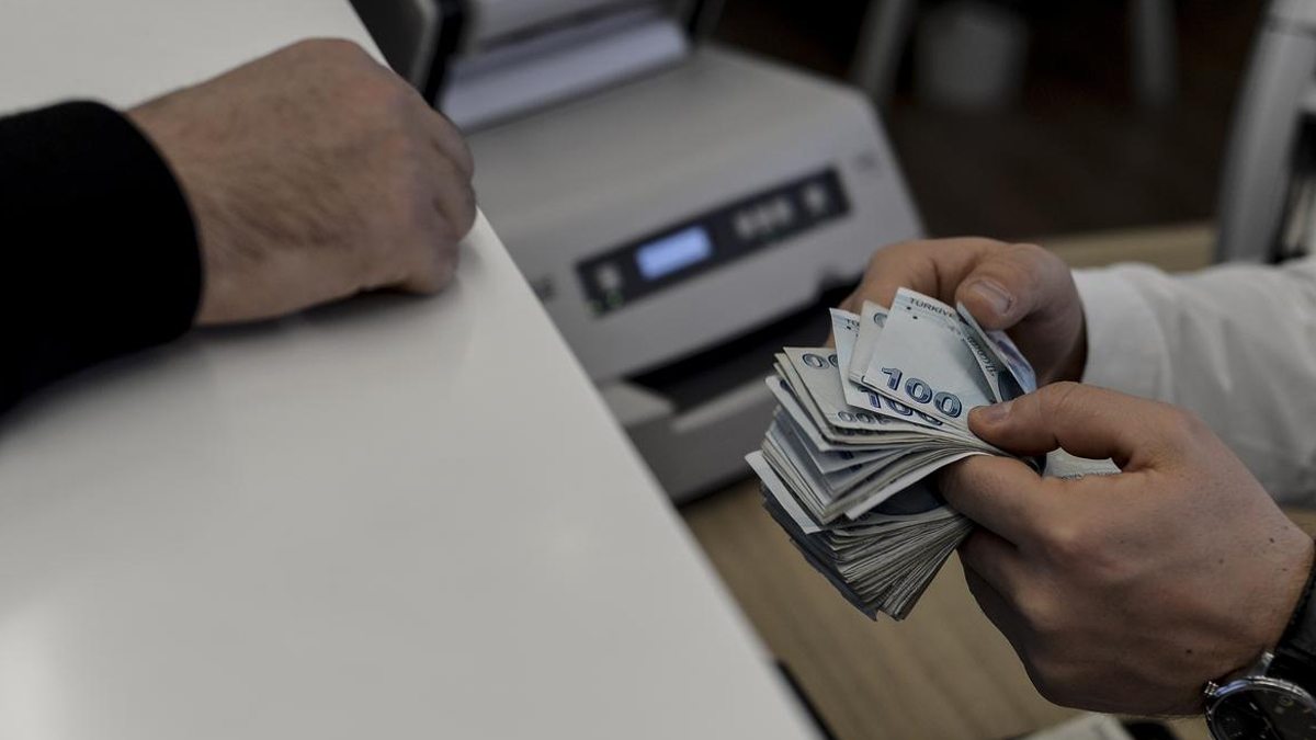 Bireysel kredilerin toplam içindeki payı dibi gördü: İlk kez yüzde 20'nin altına düştü