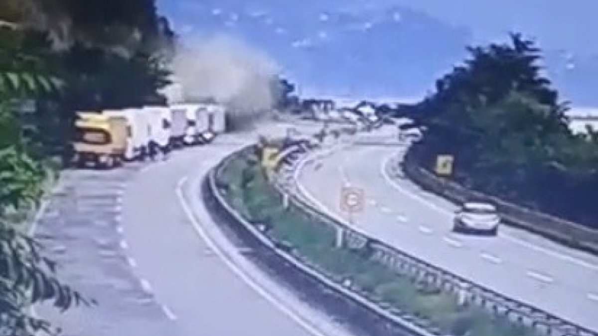 Artvin'de 3 ay sonra yine aynı yerde heyelan: Facia kıl payı atlatıldı