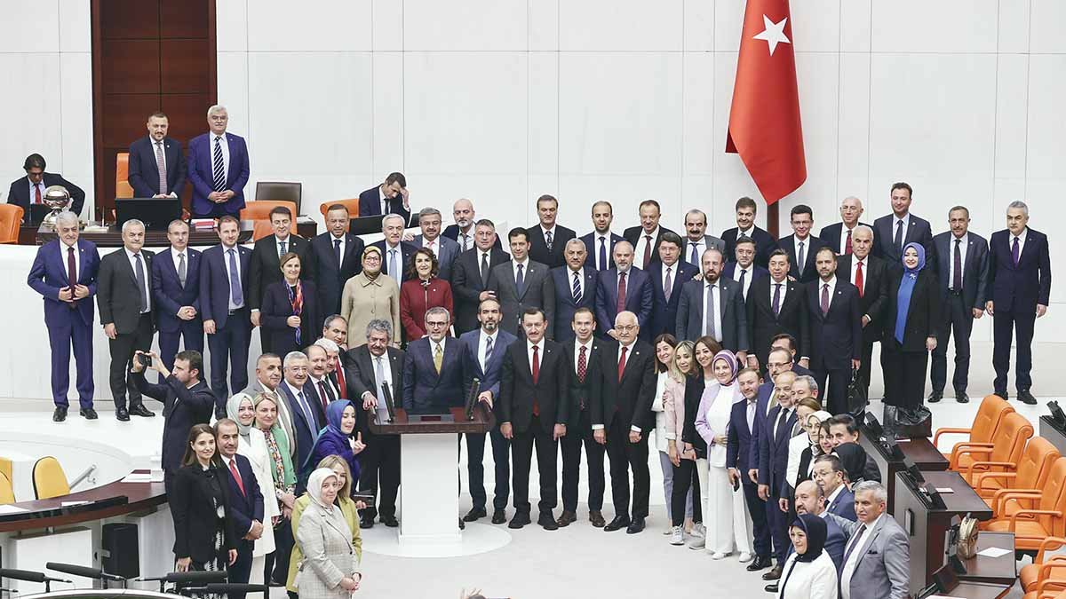 Sansür yasasına milletten 'ret'