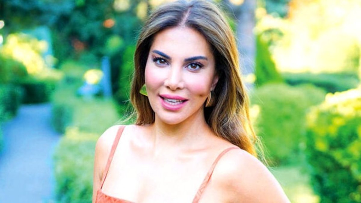 Ebru Yaşar maden ocağı faciası nedeniyle Denizli konserini erteledi