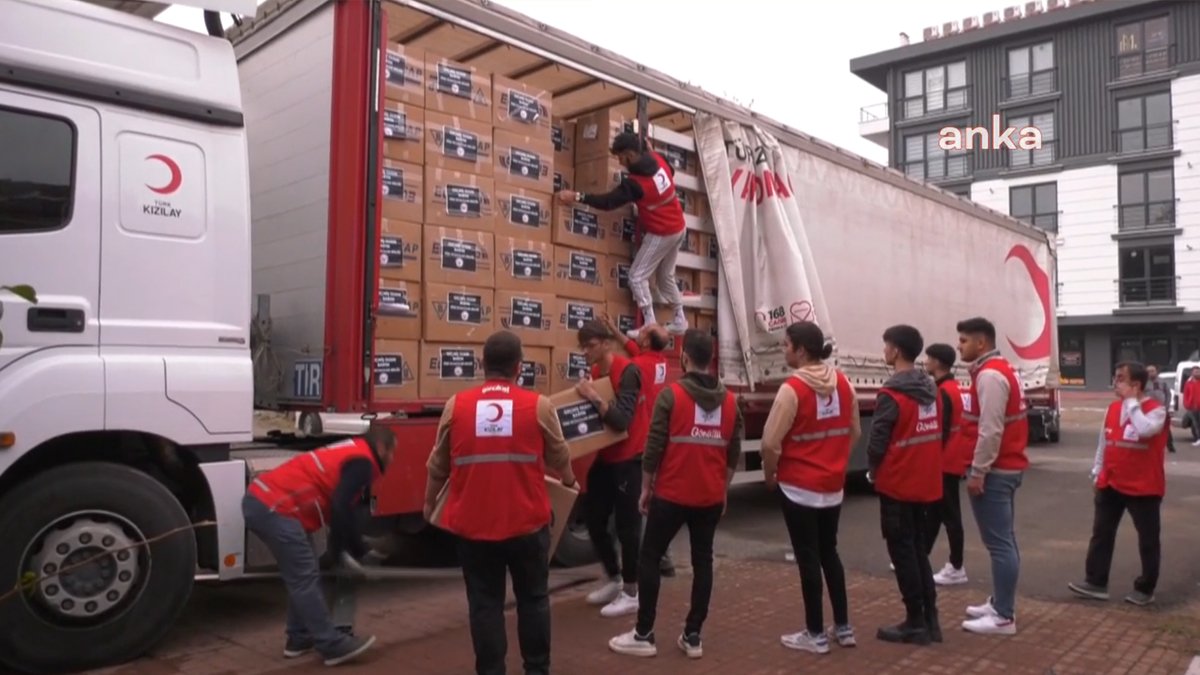 Türk Eczacıları Birliği 60 bin kumanyayı Bartın'daki madencilere gönderdi