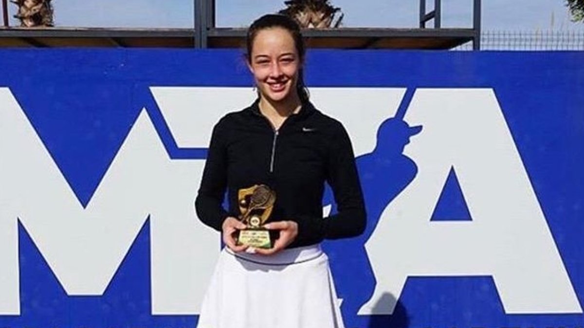 Milli tenisçi Zeynep Sönmez'den Bulgaristan'da şampiyonluk