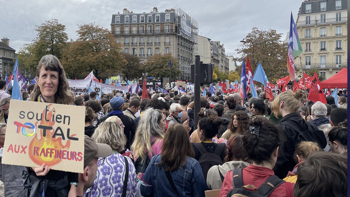 Hayat pahalılığı protestosu: Binlerce Fransız sokaklara döküldü