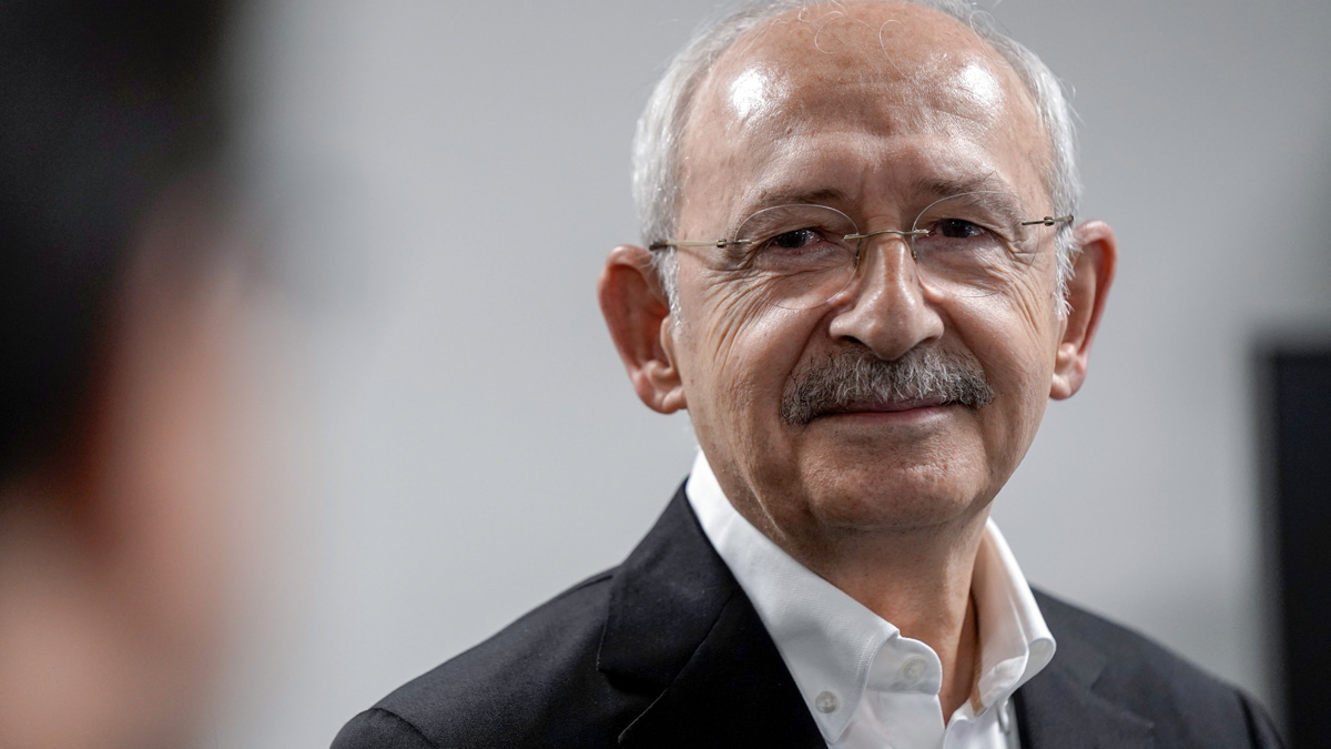 Kılıçdaroğlu İngiltere'ye gitti
