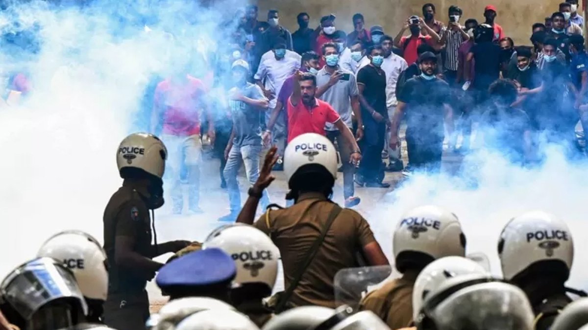 Dünyada akaryakıt isyanı büyüyor: Fiyatlardaki artış 92 ülkede protestolara yol açtı