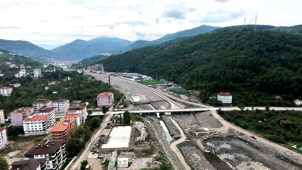 Geçen yıl 70 kişi hayatını kaybetmişti! Taşkın sahasına okul planı