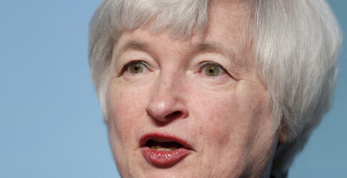 Yellen: Önce ılımlı büyüme sonra faiz artışı