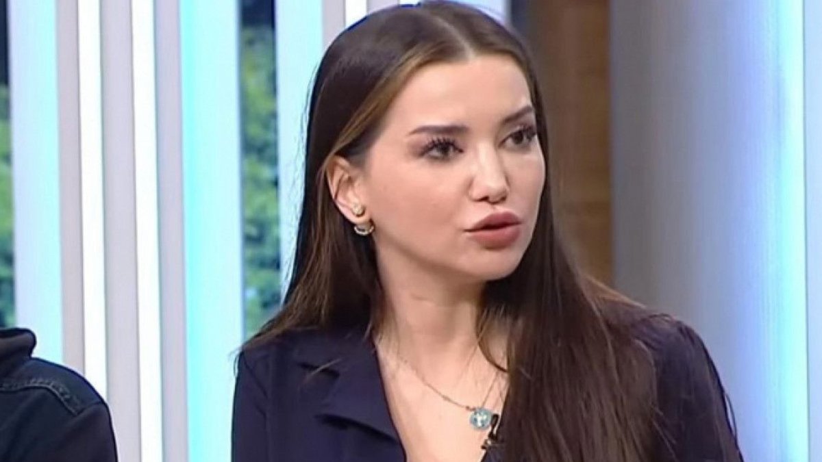 Esra Ezmeci "Utanma kalmamış" dedirtti! Sevgilisinin bakın neresinden bahsetti? "Rezaletin dibi"